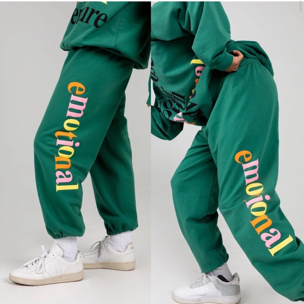 Mayfair The Label Emotional 100% Cotton Sweatpants Green Size Small NWOT